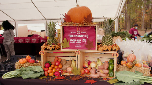 The produce and grocery display at the Atlanta Hawks Thanksgiving Pop-Up Grocery Market